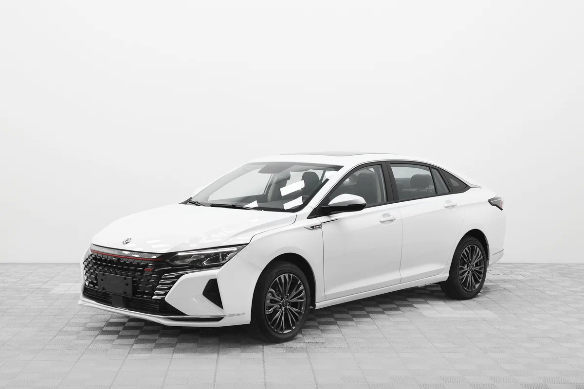 Dongfeng Shine Max по цене от 1 309 000 рублей